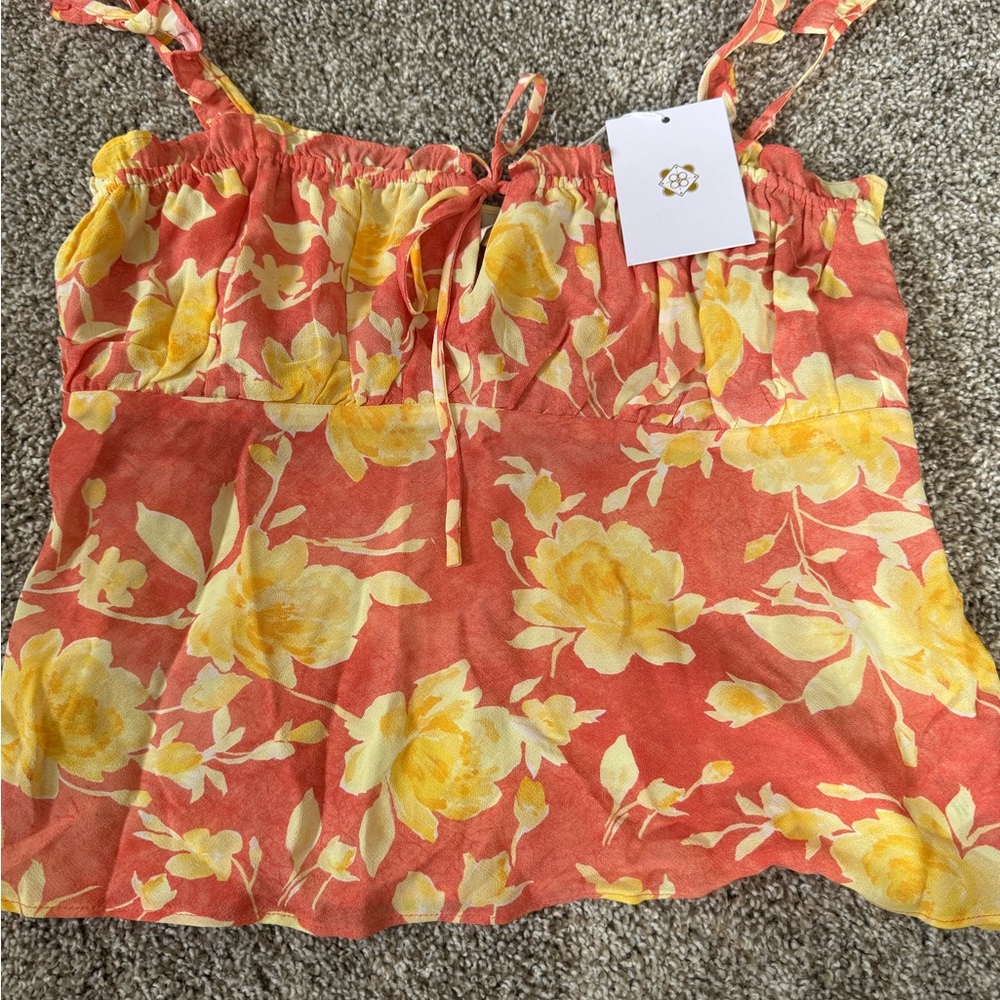 NWT size medium Floral Yellow and Orange Women's Top